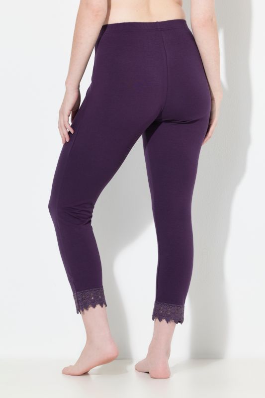 Клин с дантела на подгъва