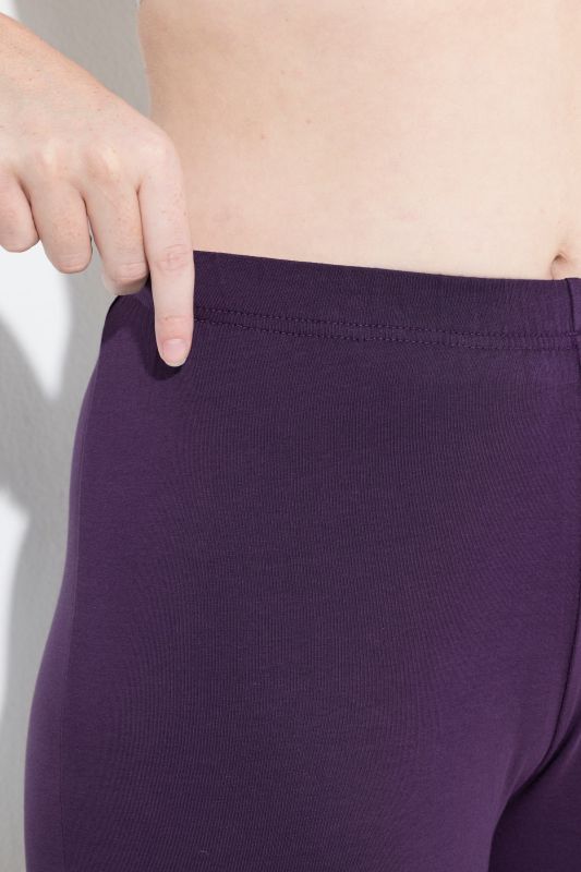 Клин с дантела на подгъва