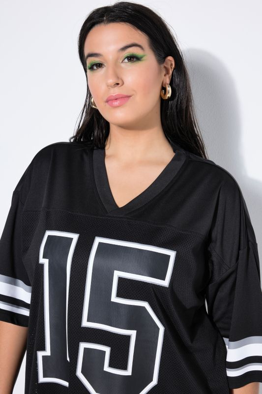 Тениска с мрежа и надпис