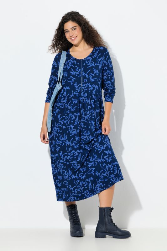 Рокля с принт на надписи