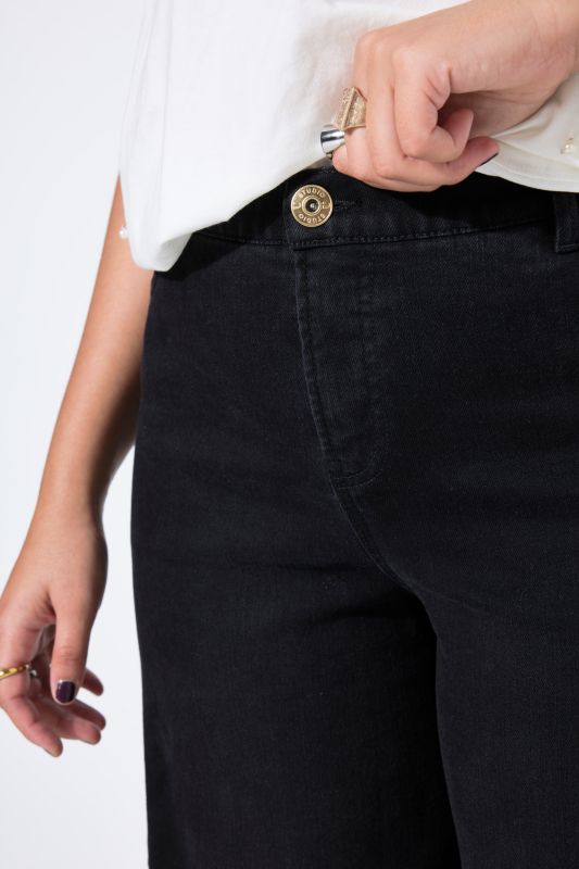 Дънки тип балон с капси