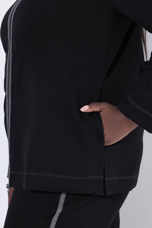 Суитчър с права яка