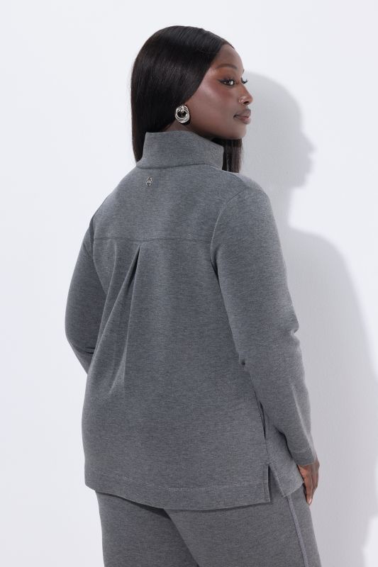 Суитчър с права яка