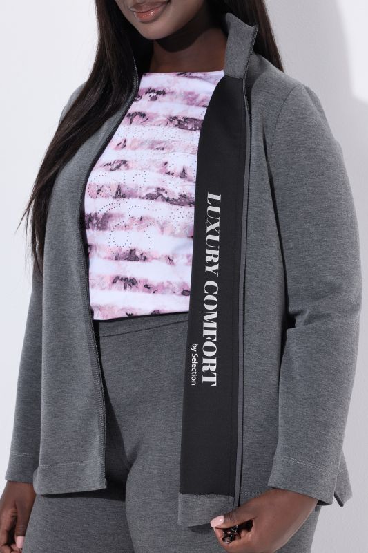 Суитчър с права яка