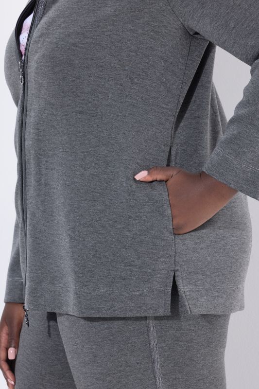 Суитчър с права яка