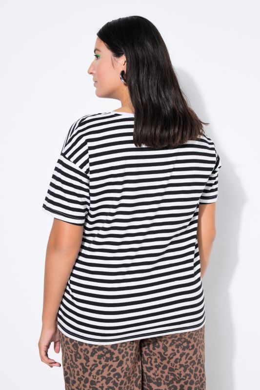 Тениска с райета и принт на сърце