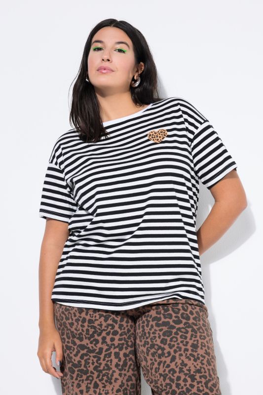 Тениска с райета и принт на сърце