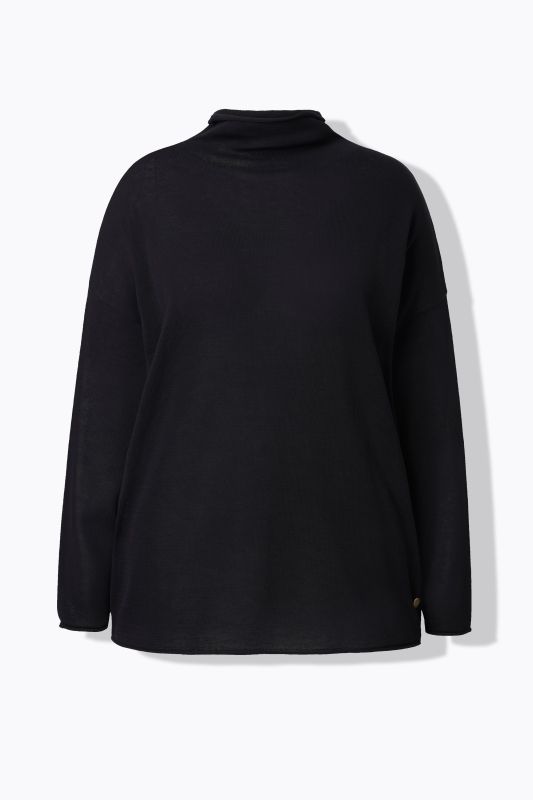 Пуловер с навити краища