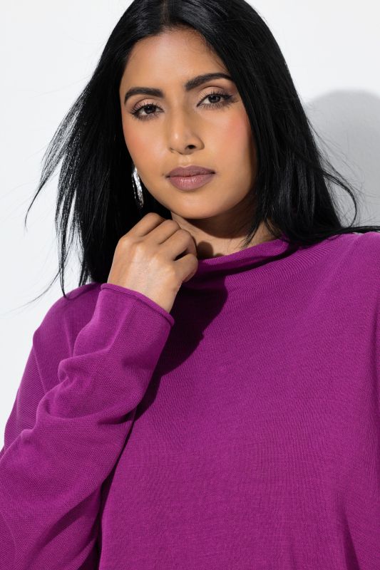 Пуловер с навити краища