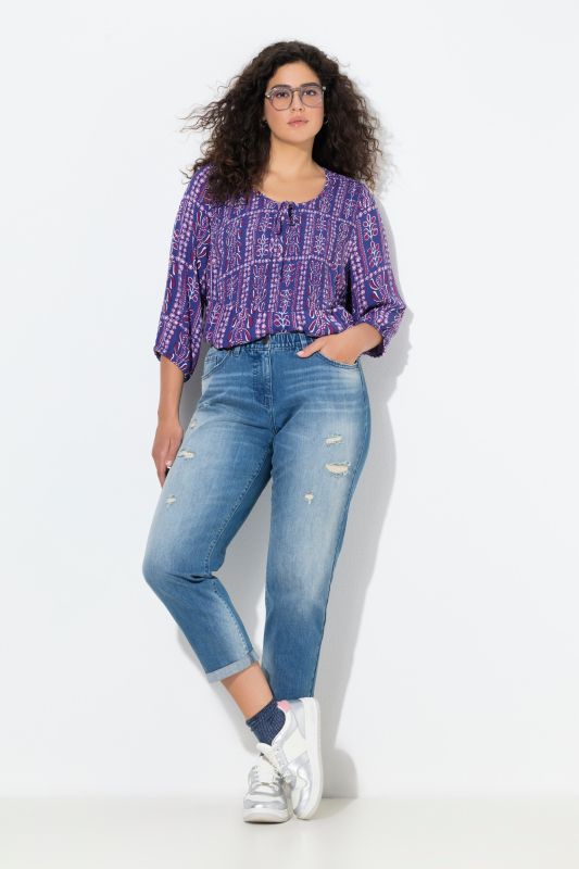 Дънки тип Boyfriend с накъсани акценти