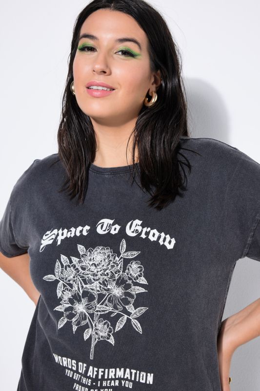 Тениска с принт на цветя