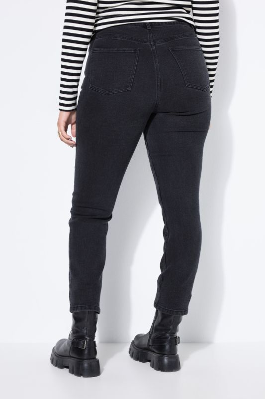 Дънки тип Mom с цветна бродерия