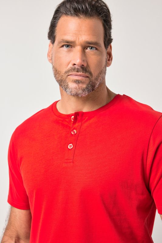 Тениска с копчета на яката