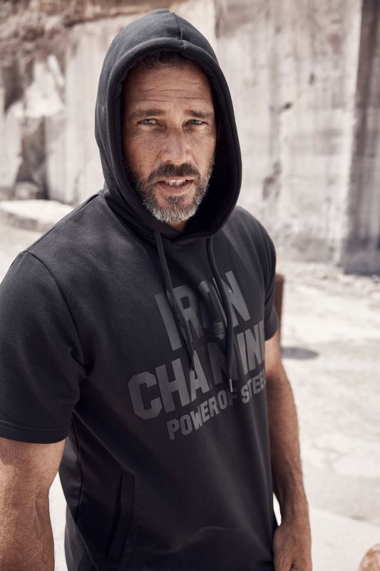 Суитчър с качулка и къси ръкави