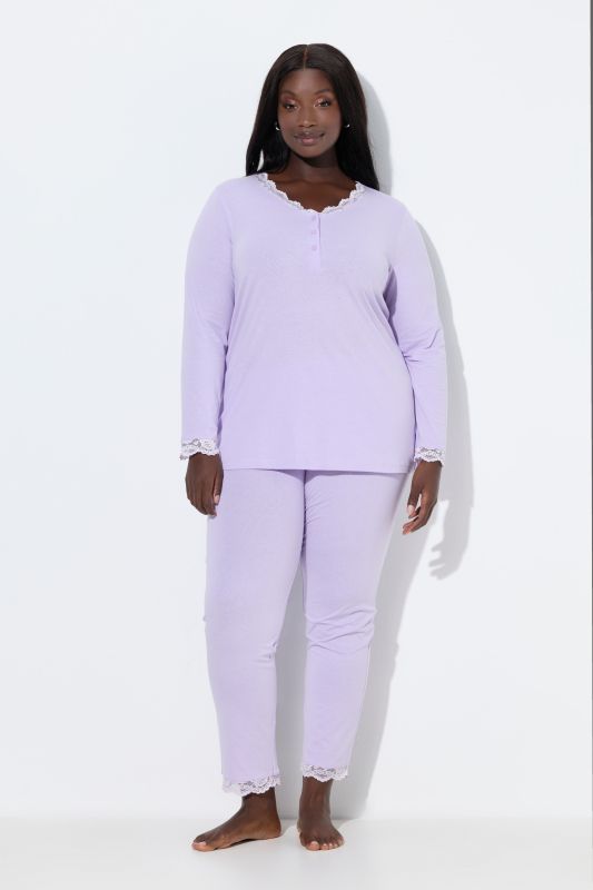 Пижама с дантелен акцент