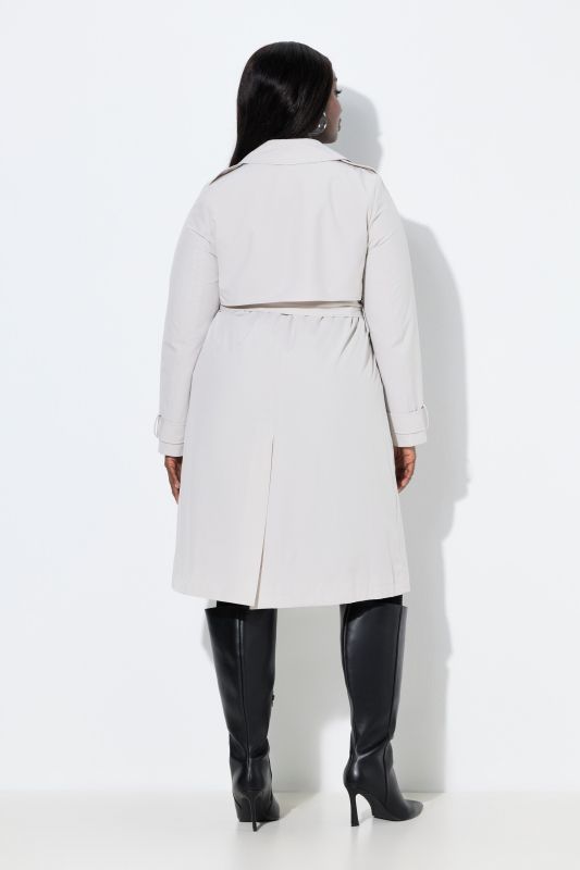 Тренчкот със сатенена подплата