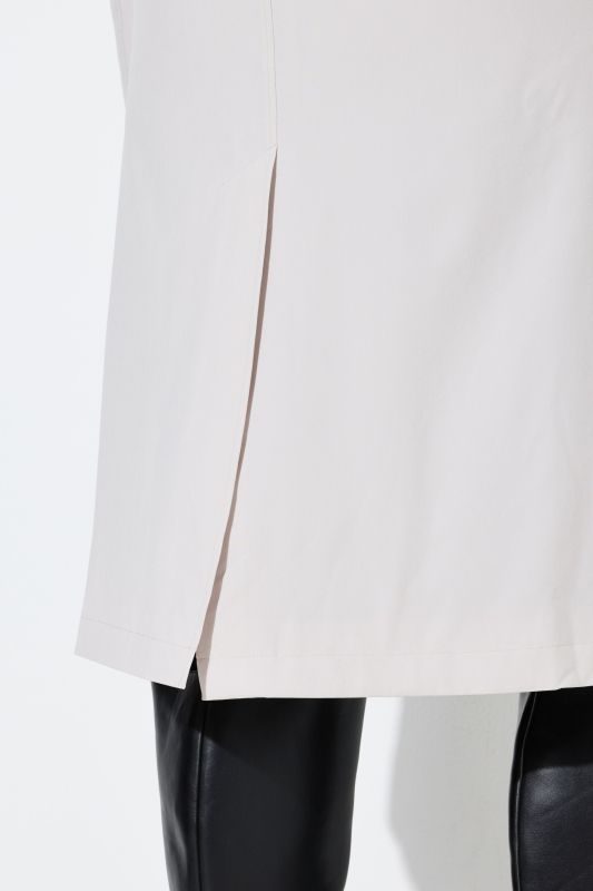 Тренчкот със сатенена подплата