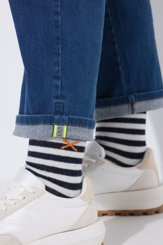 Dark Wash Stretch Fit Wide Leg Jeans