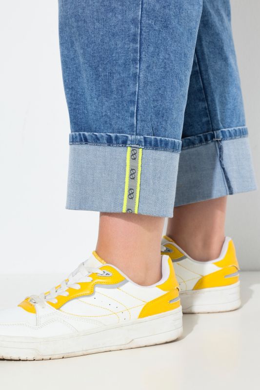 Stretch Fit Cuffed Wide Leg Jeans