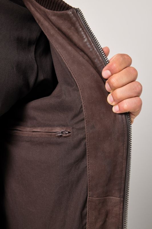 Яке кожено с колежанска яка