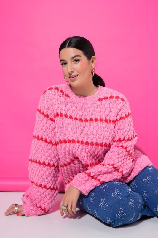 Пуловер с текстура на балончета