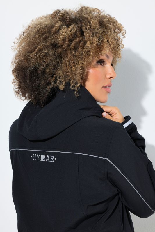 Яке водонепромокаемо с контрастни акценти