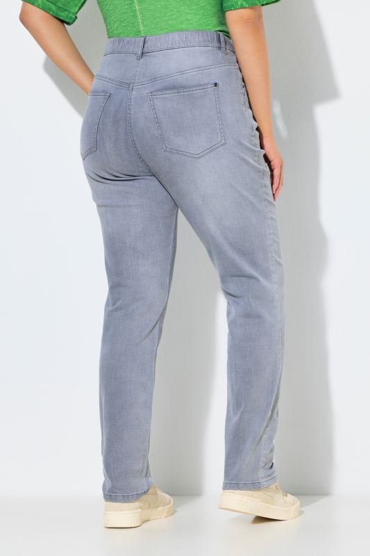 Stretch Fit Jeans