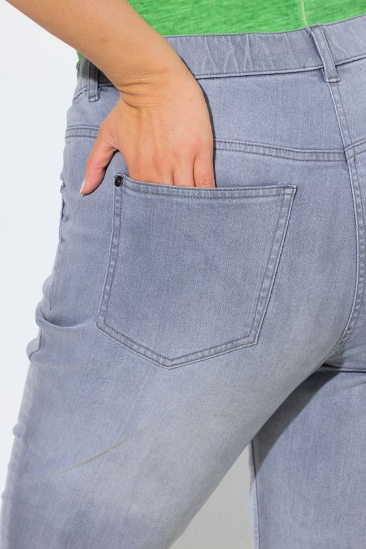 Stretch Fit Jeans