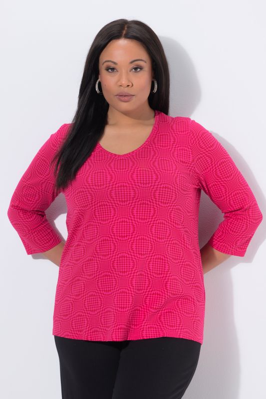 Тениска с илюзионен принт