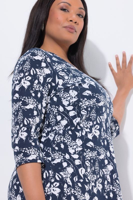 Тениска с флорален принт