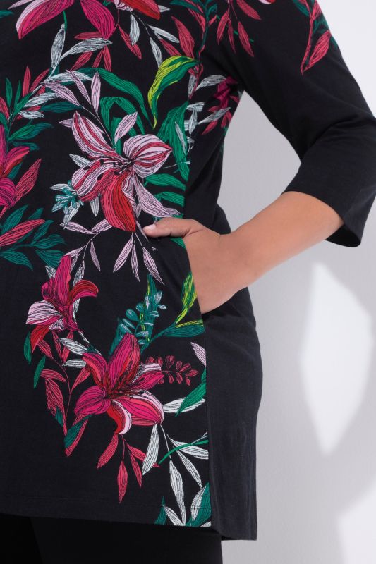 Floral Motif Pocket Knit Tunic