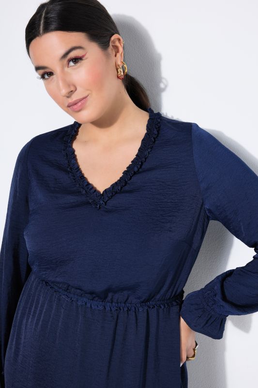 Рокля с акценти