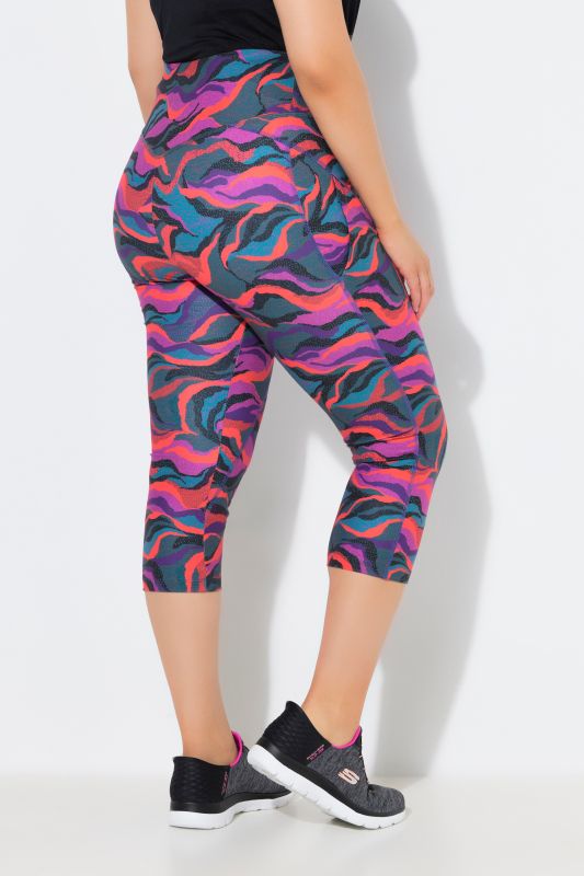 Клин с цветен камуфлажен принт