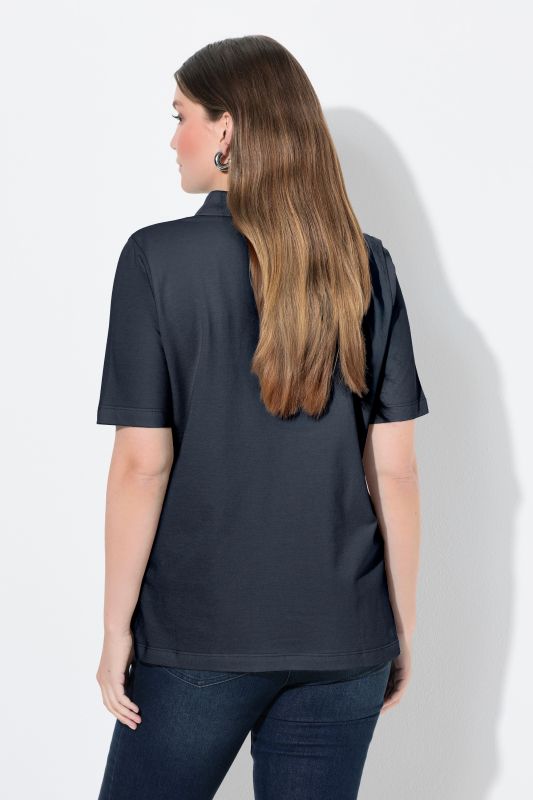 Блуза с яка с копчета