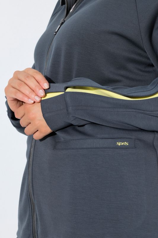 Суитчър с поларена визия