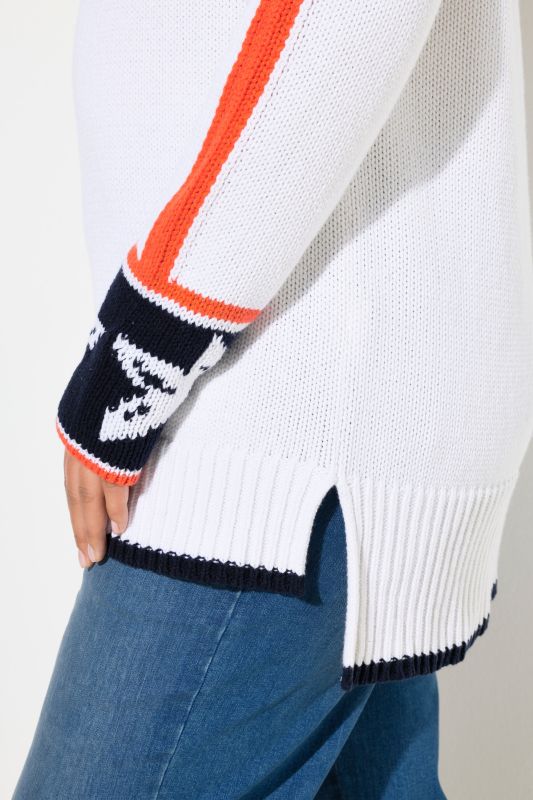 Пуловер с контрастни детайли