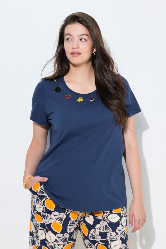 Тениска с мънистени плодове