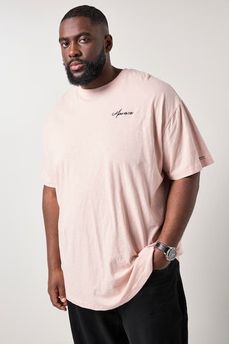 STHUGE T-shirt