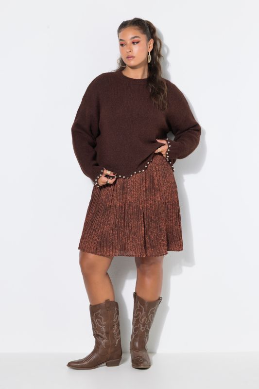Scalloped Hem Pearl Studded Sweater
