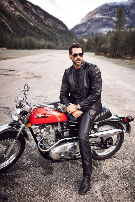 Яке кожено в мото стил