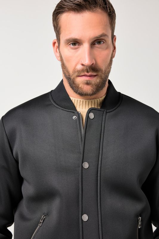 Яке в колежански стил