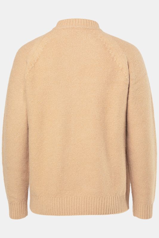 Пуловер с фина плетка