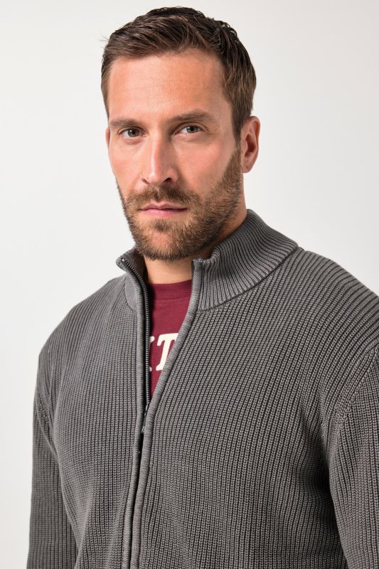 Жилетка с права яка