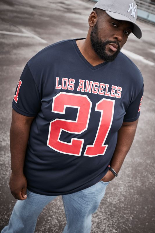 Тениска STHUGE с надпис