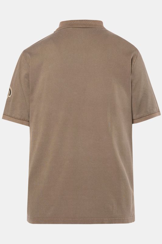 Тениска с яка и винтидж визия