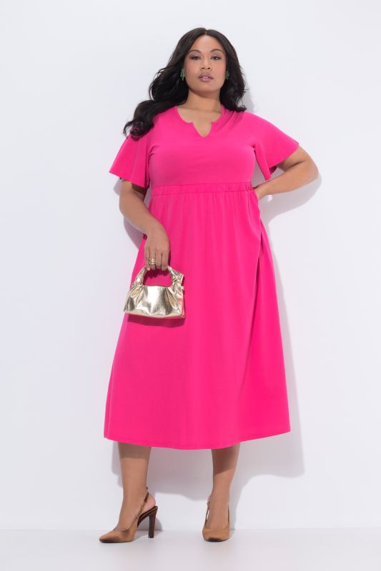 Рокля с разкроени ръкави