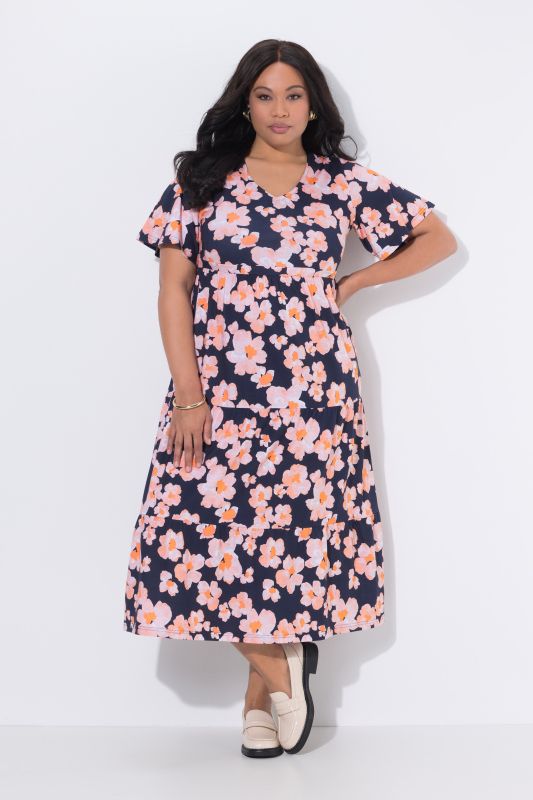 Рокля с принт и волани