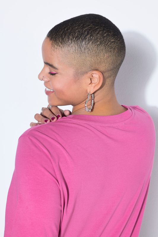 Дълга риза с кръгло деколте