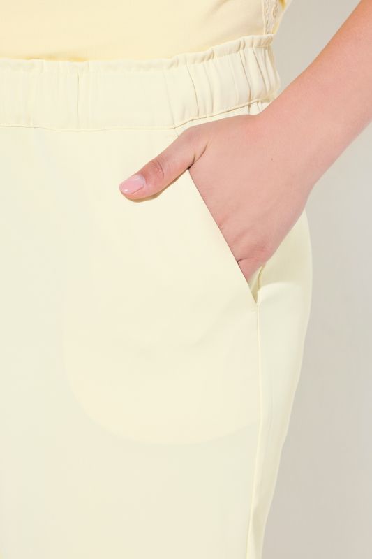 Панталон с прав силует