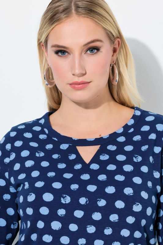 Тениска с принт на точки